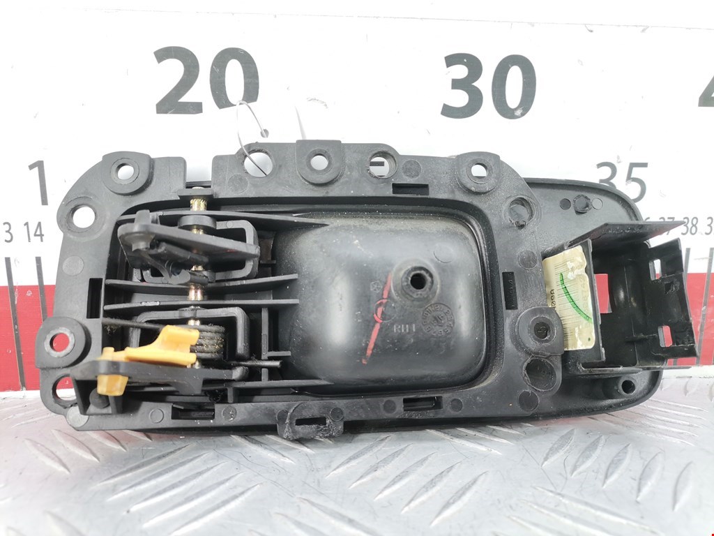 Ручка дверная задняя внутренняя правая JEEP Cherokee XJ 1984-2001