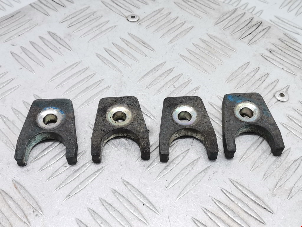 Кронштейн форсунки VOLVO V40 I 1995-2004