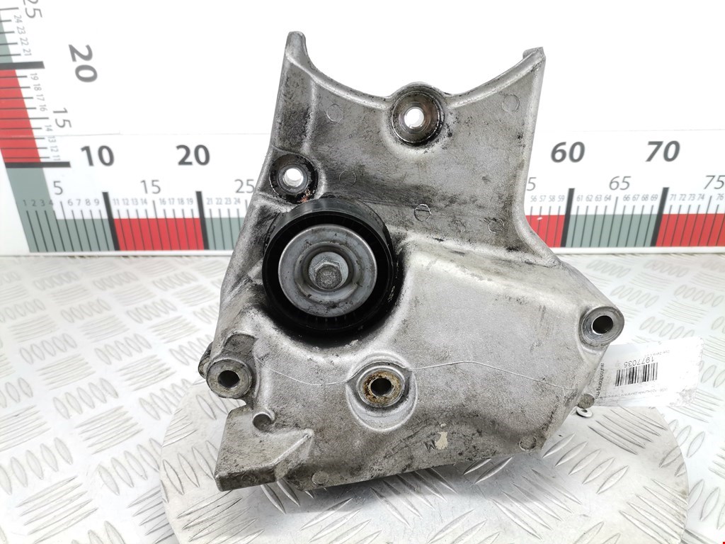 Кронштейн (крепление лапа) двигателя Opel Zafira C (2011-2019)