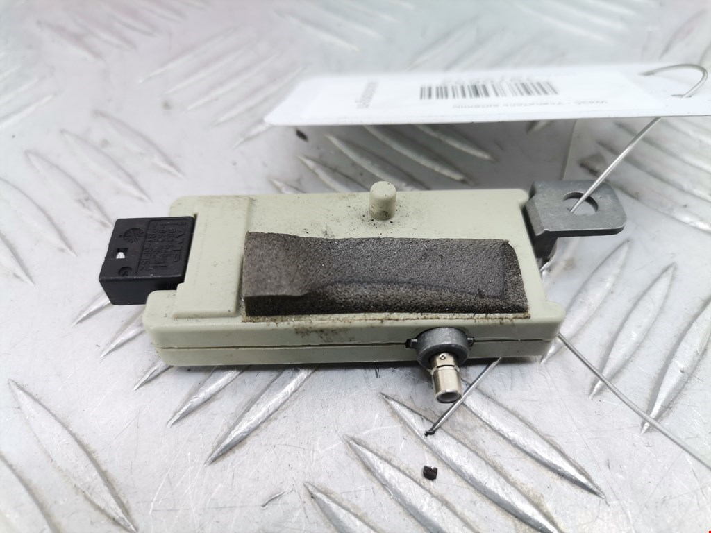 Усилитель антенны LAND ROVER Range Rover 2002-2012