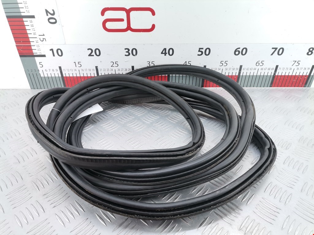 Уплотнитель (наружный) LAND ROVER Range Rover 2002-2012