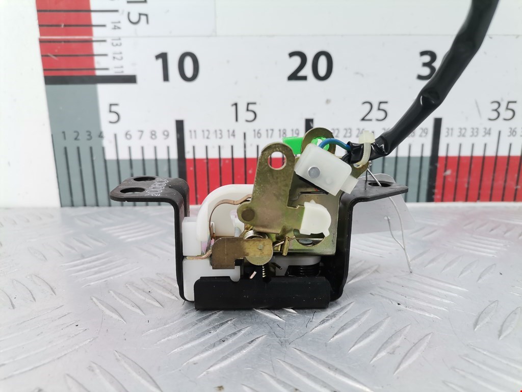 Замок багажника (крышки двери) HONDA CR-V II 2002-2007