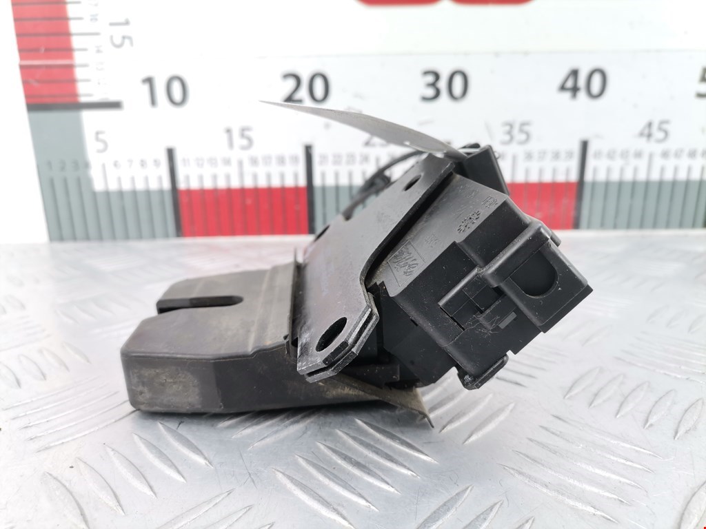 Замок багажника (крышки двери) FORD C-MAX 2003-2010