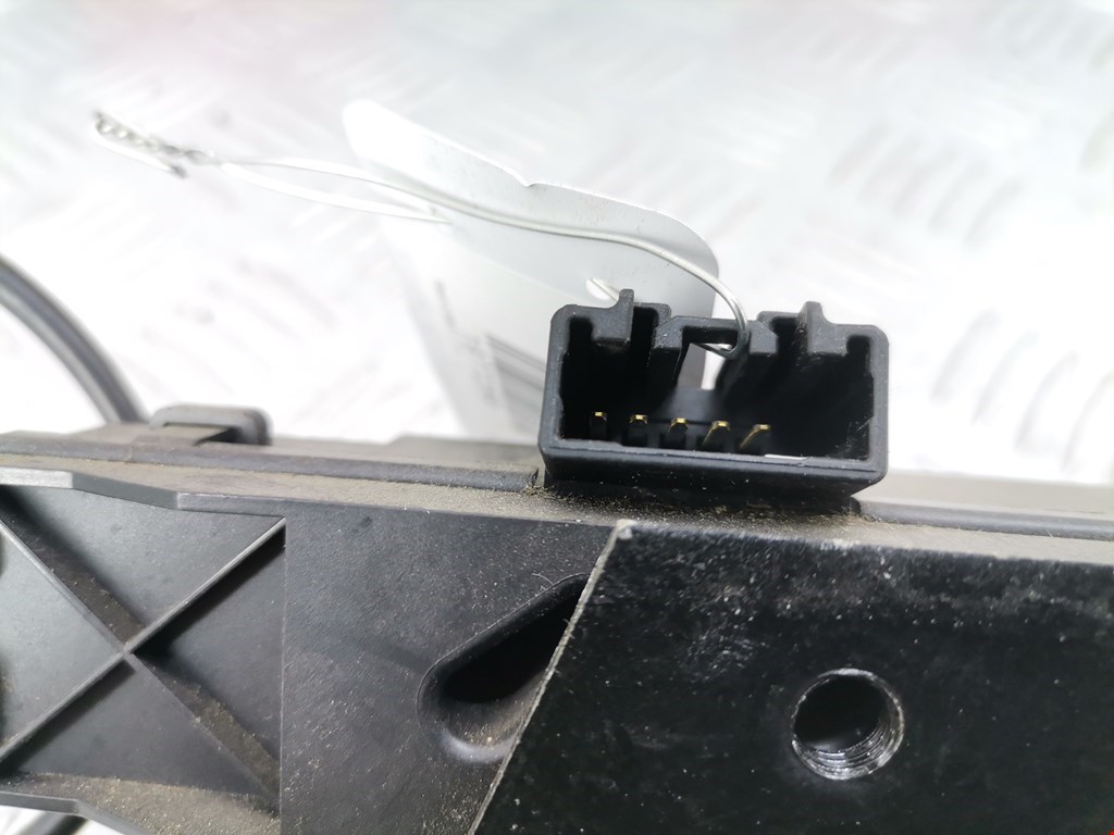 Замок багажника (крышки двери) FORD C-MAX 2003-2010