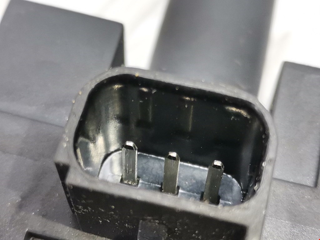 Катушка зажигания FORD Mondeo III 2000-2007