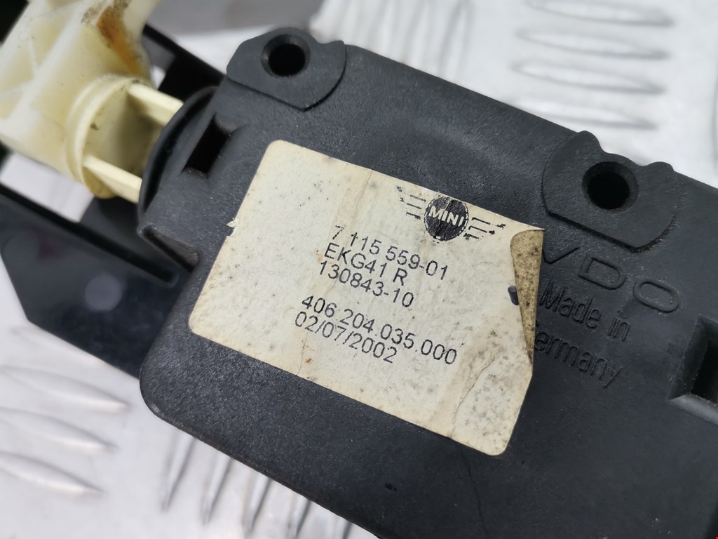 Активатор замка бензобака MINI Hatch R56 3-door 2007-2013