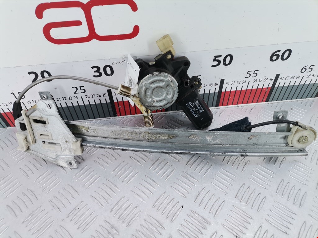 Стеклоподъемник задний левый MITSUBISHI Sigma 1990-1996