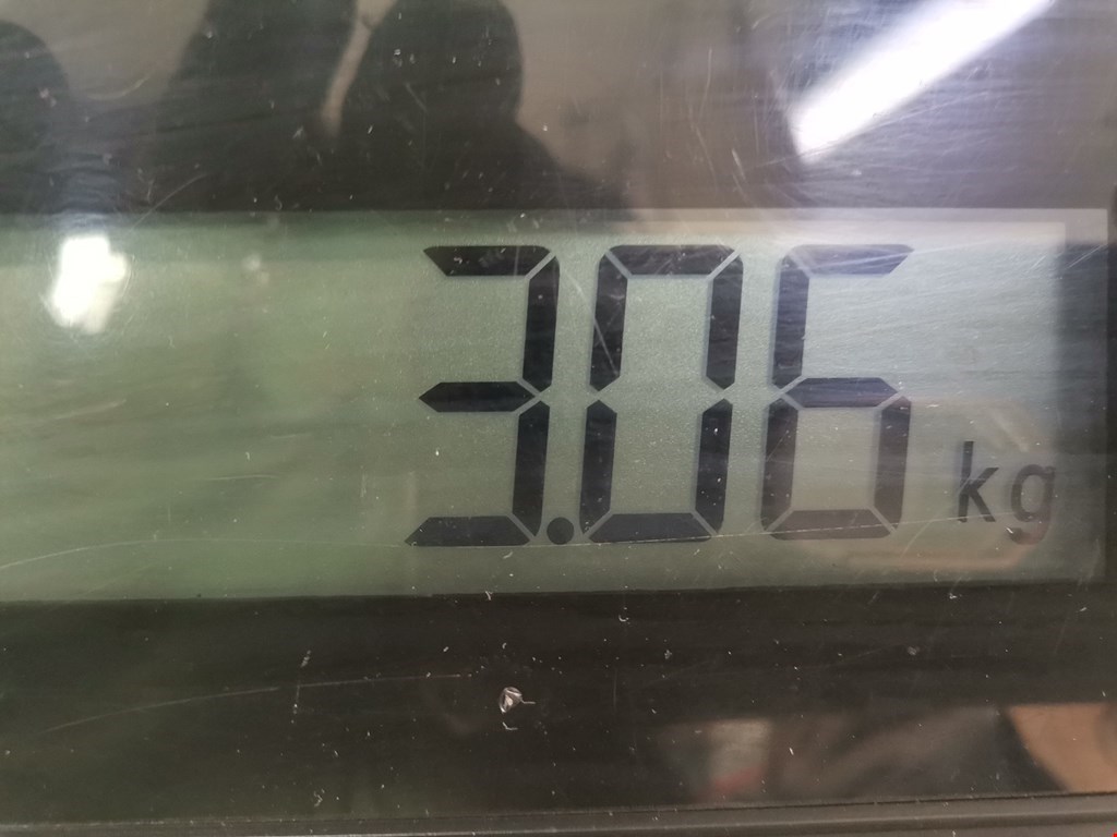 Стекло двери заднее левое MITSUBISHI Sigma 1990-1996