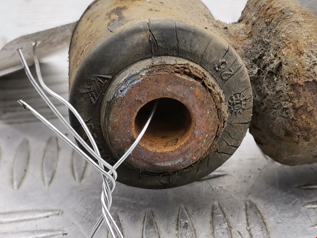 Амортизатор задний левый PEUGEOT 207 2006-2015