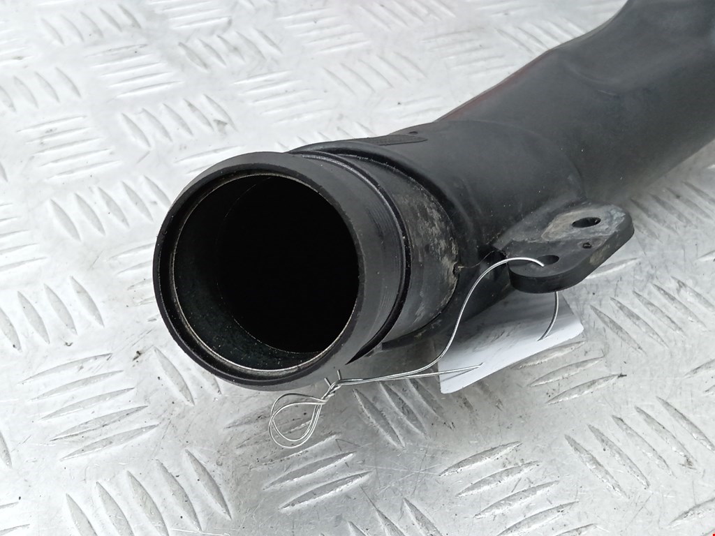 Патрубок интеркулера VOLKSWAGEN Passat B7 2011-2015