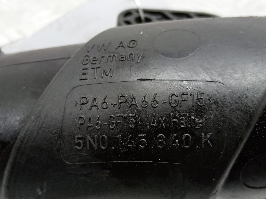 Патрубок интеркулера VOLKSWAGEN Passat B7 2011-2015