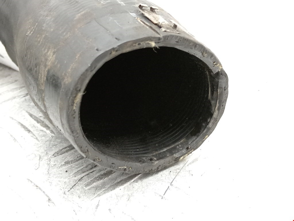 Патрубок интеркулера VOLKSWAGEN Passat B7 2011-2015