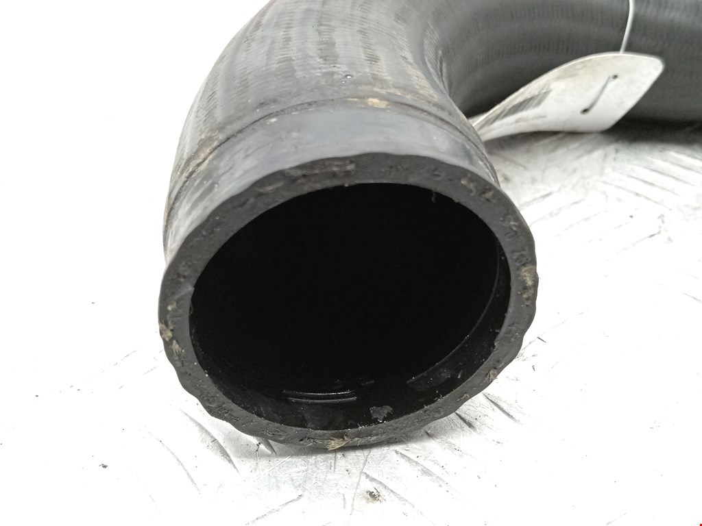 Патрубок интеркулера VOLKSWAGEN Passat B7 2011-2015