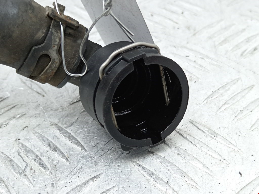 Патрубок отопителя VOLKSWAGEN Passat B7 2011-2015