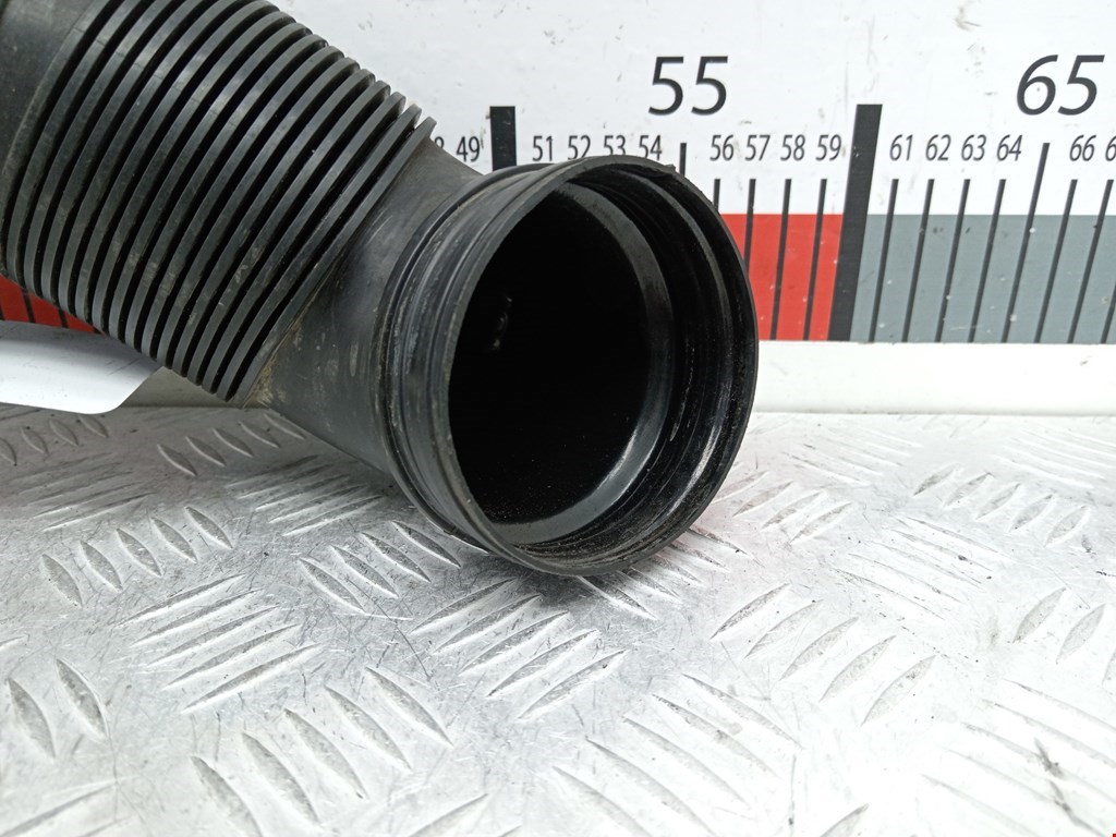 Патрубок воздушного фильтра VOLKSWAGEN Passat B7 2011-2015