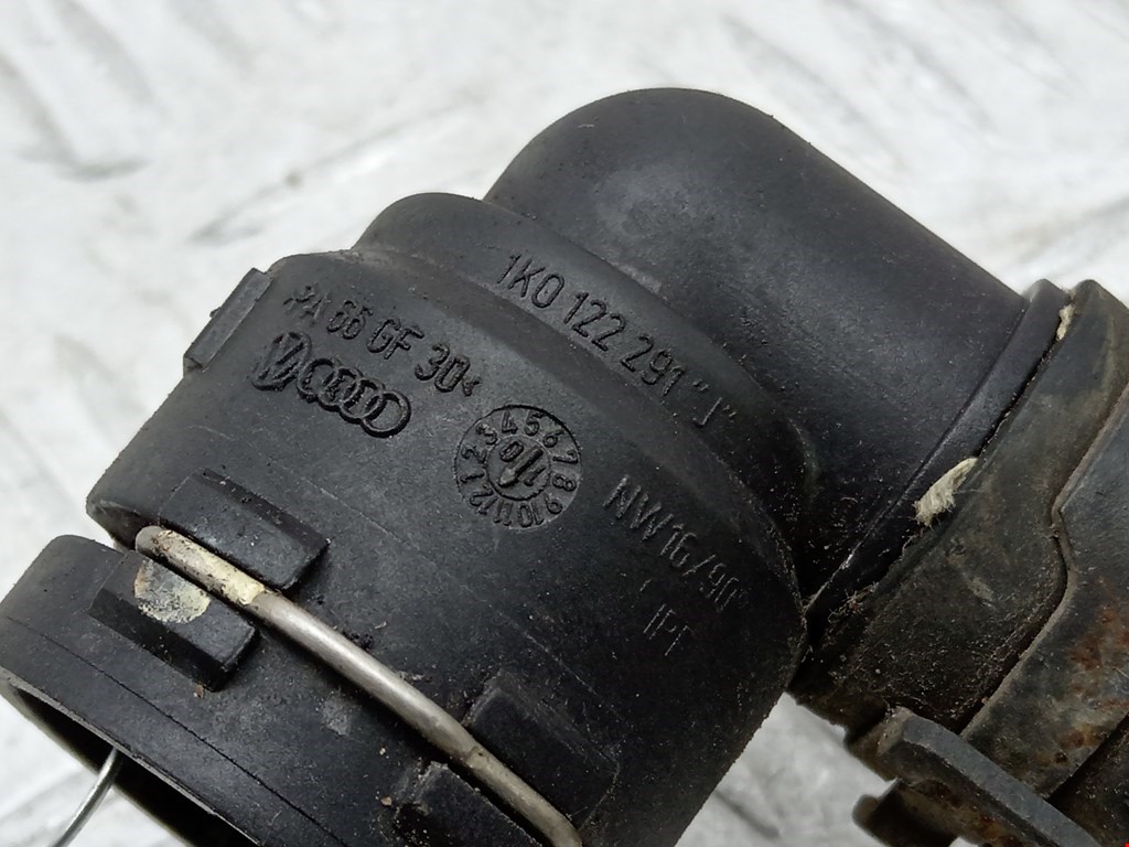 Патрубок отопителя VOLKSWAGEN Passat B7 2011-2015