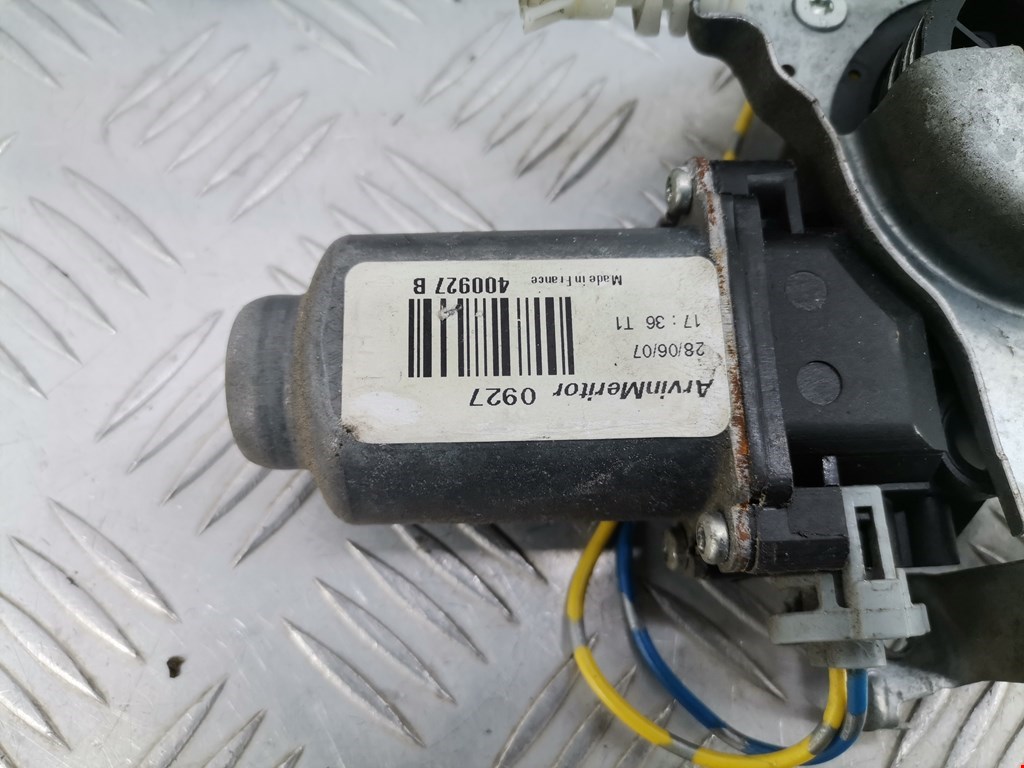 Стеклоподъемник задний левый NISSAN Navara III D40 2005-2015