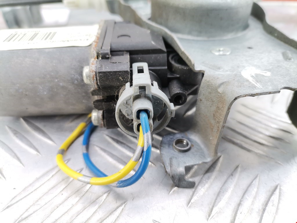 Стеклоподъемник задний левый NISSAN Navara III D40 2005-2015