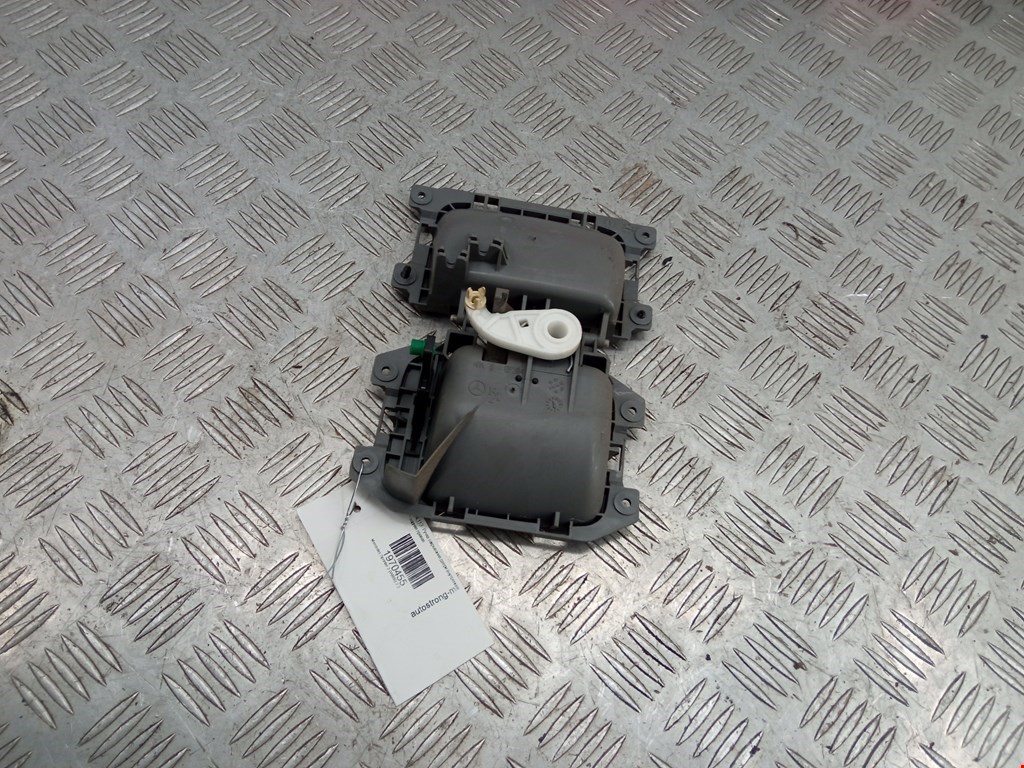 Ручка закрывания двери внутренняя задняя правая Mercedes Sprinter 2 (W906) (2006-2016)