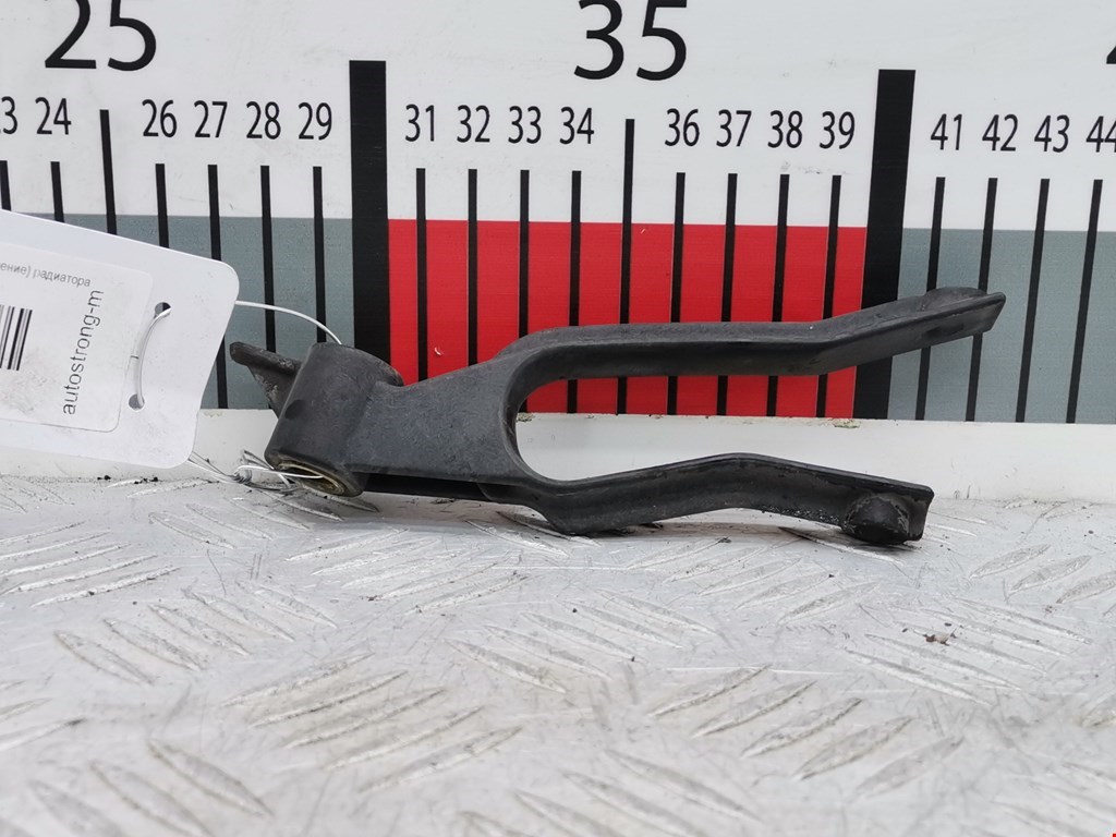 Кронштейн (крепление) радиатора OPEL Astra H/Family 2004-2015