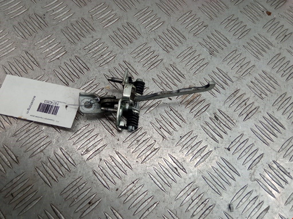 Ограничитель открывания двери RENAULT Sandero 2014-2022