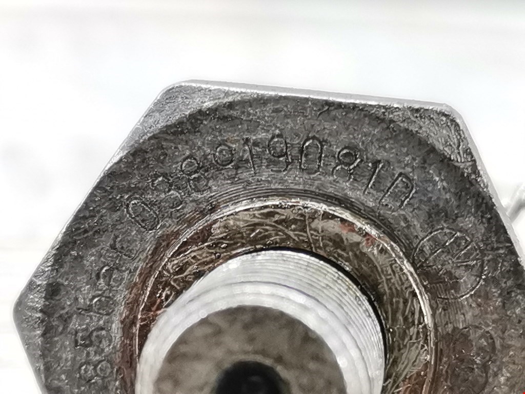 Датчик давления масла SKODA Fabia MK2 5J 2007-2014