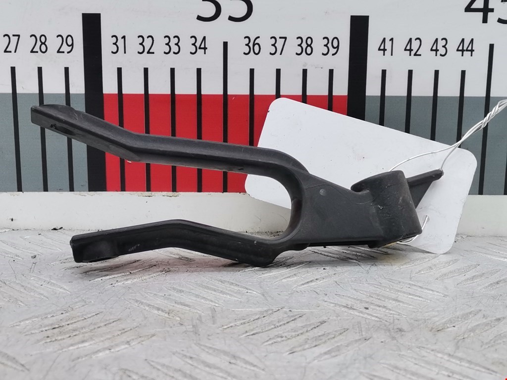 Кронштейн (крепление) радиатора OPEL Astra H/Family 2004-2015