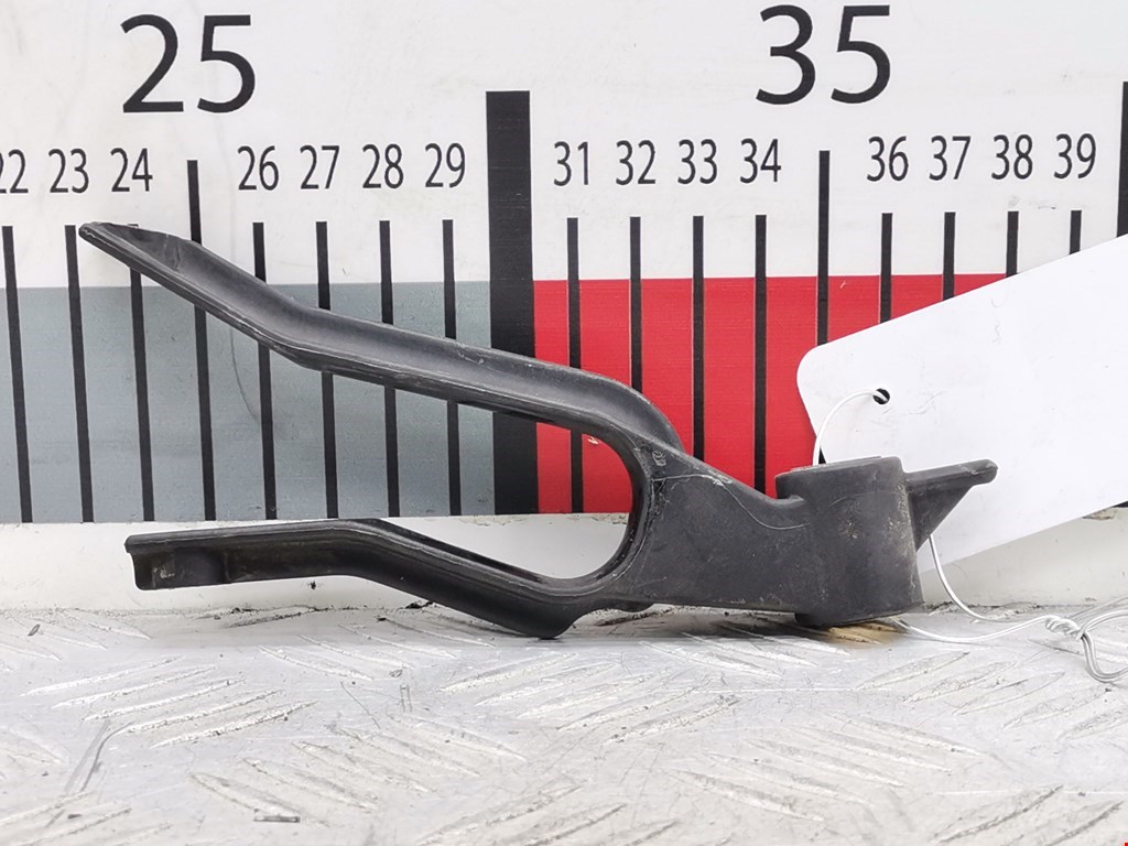 Кронштейн (крепление) радиатора OPEL Astra H/Family 2004-2015