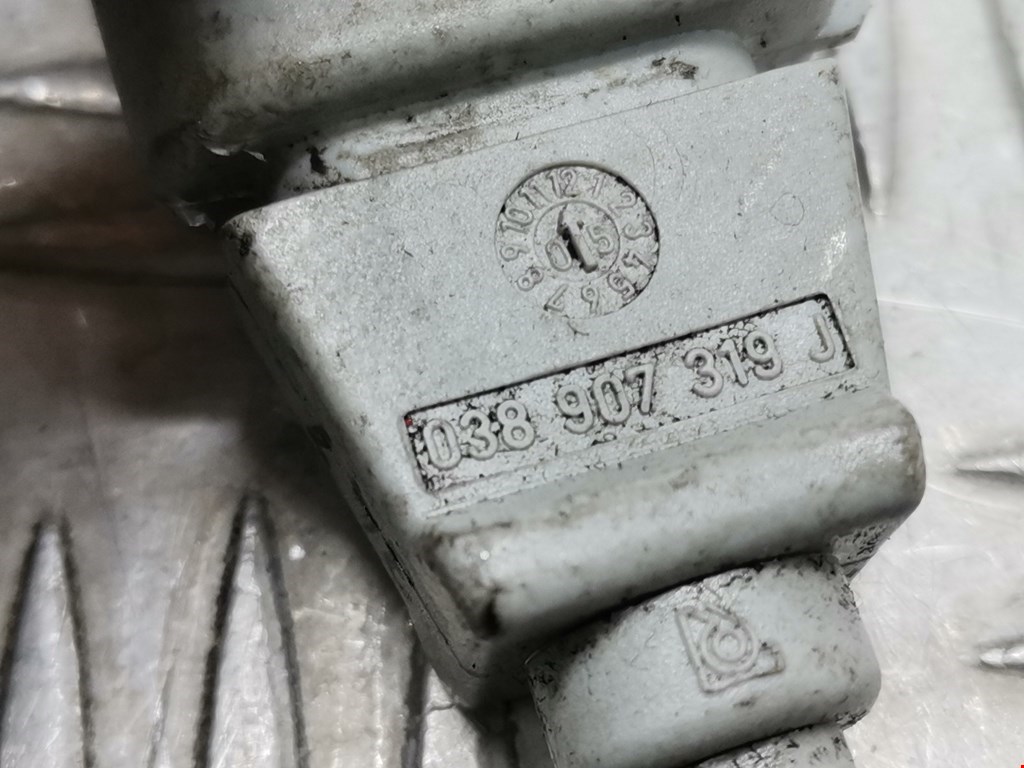 Датчик положения коленвала SKODA Fabia MK2 5J 2007-2014