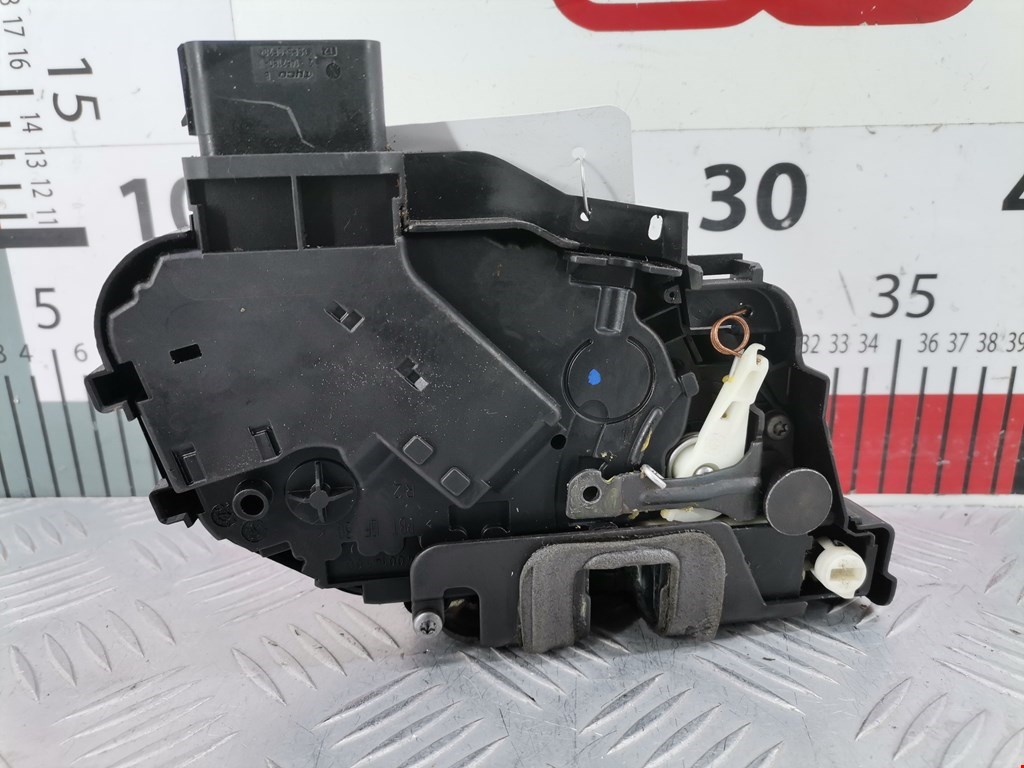 Замок багажника (крышки двери) LAND ROVER Freelander II 2006-2014