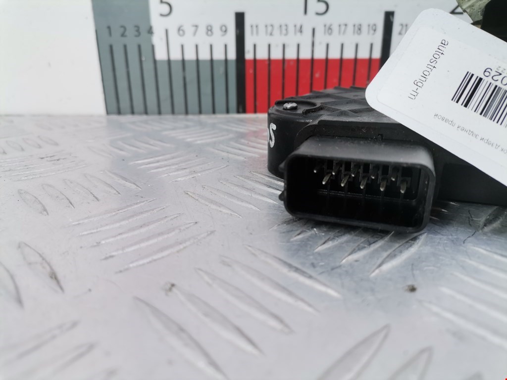 Замок багажника (крышки двери) LAND ROVER Freelander II 2006-2014