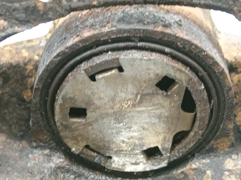 Суппорт передний правый PEUGEOT 207 2006-2015