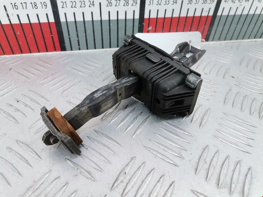 Ограничитель открывания двери LAND ROVER Freelander II 2006-2014