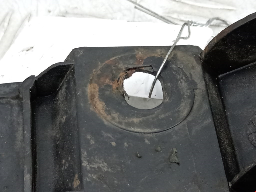 Кронштейн заднего бампера левый правый MERCEDES-BENZ Sprinter 901-905/Classic 909 1995-2006