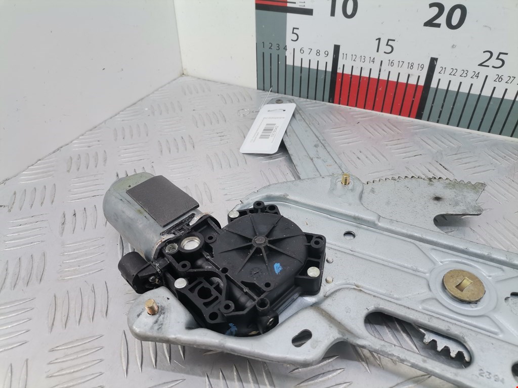 Стеклоподъемник передний правый RENAULT Safrane 1992-2000