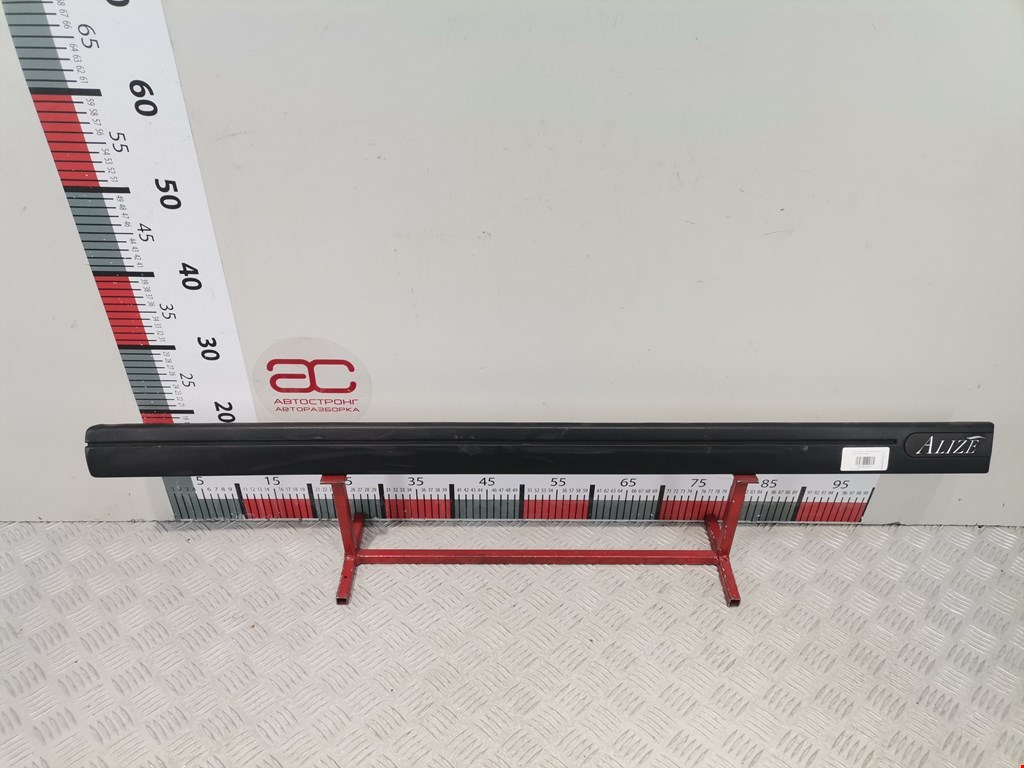 Накладка декоративная (молдинг) двери передней правой Renault Safrane (1991-2001)