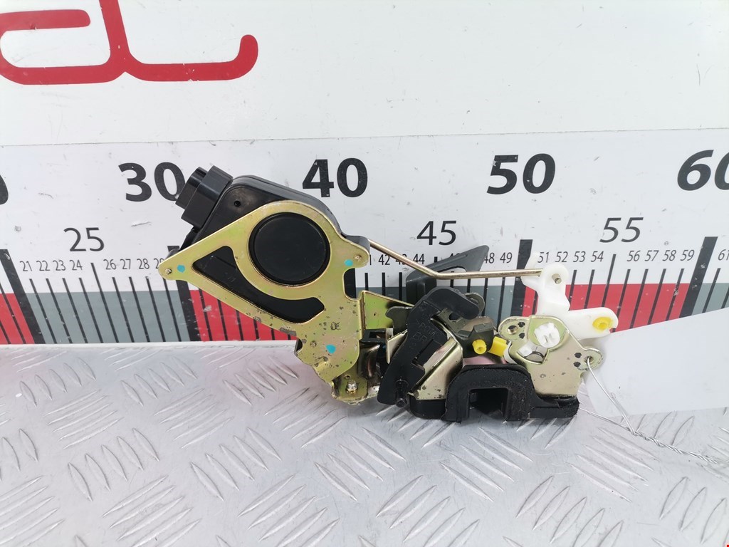 Замок двери задней правой KIA Opirus 2003-2010