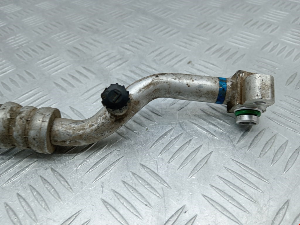 Трубка кондиционера KIA Sorento 2002-2009