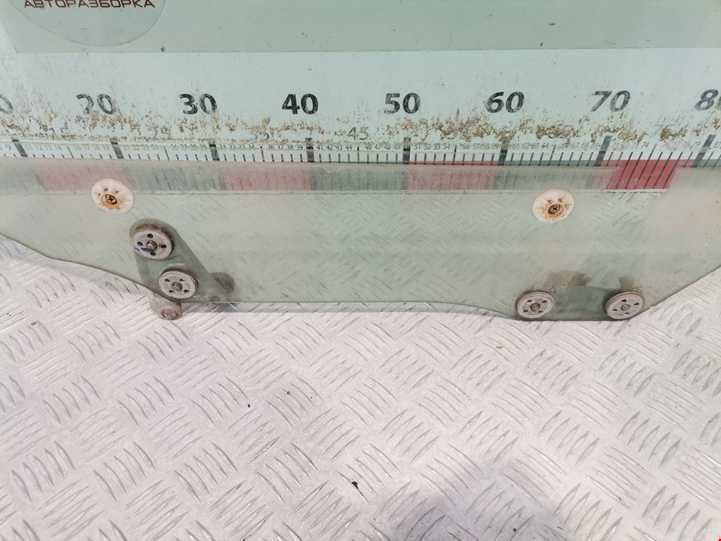 Стекло двери заднее правое SUBARU Forester I 1997-2002