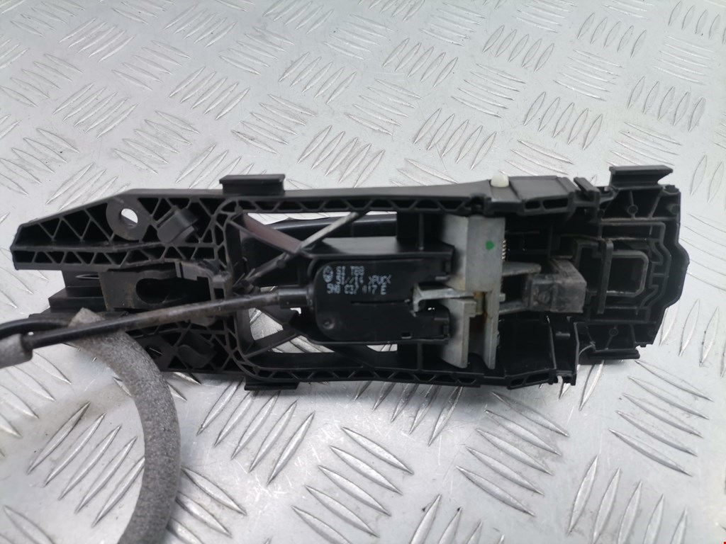 Ручка двери задней наружная левая SKODA Rapid 2012-2020