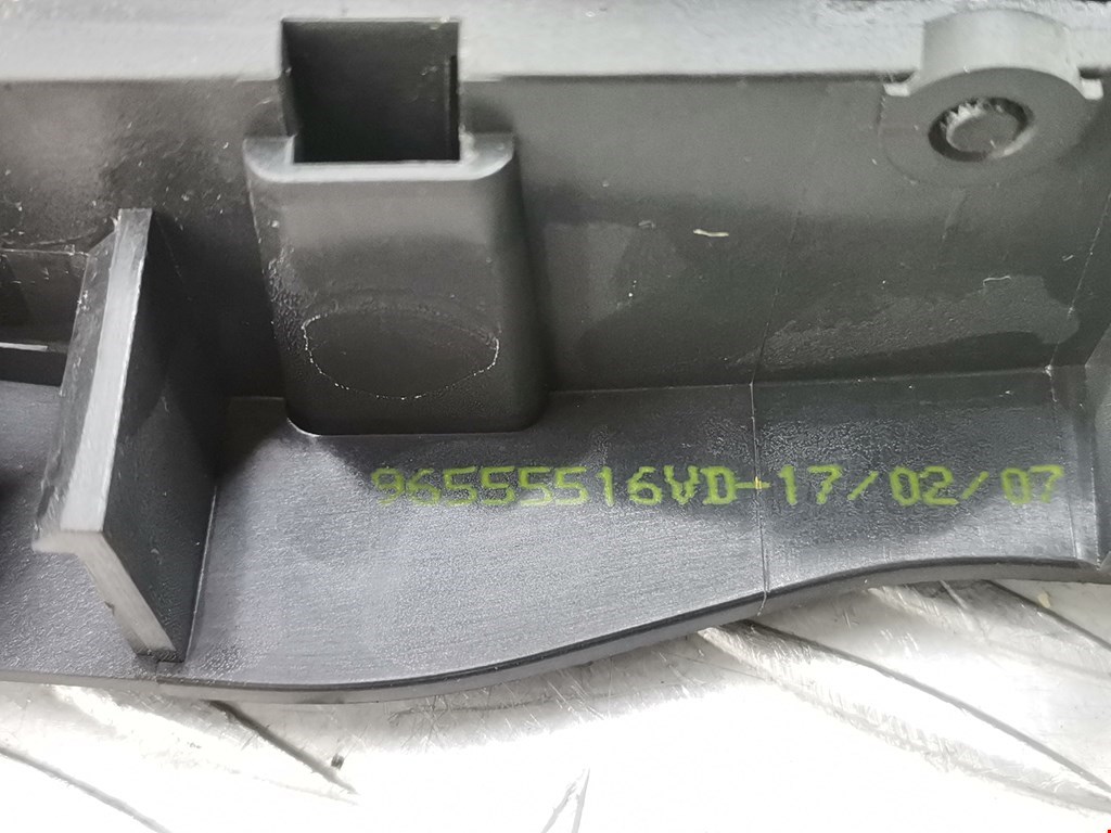 Ручка дверная передняя внутренняя правая PEUGEOT 207 2006-2015