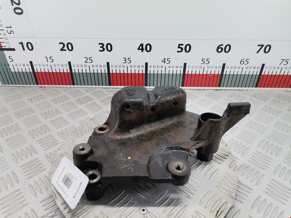 Кронштейн (крепление лапа) двигателя Chevrolet Orlando (2010-2023)