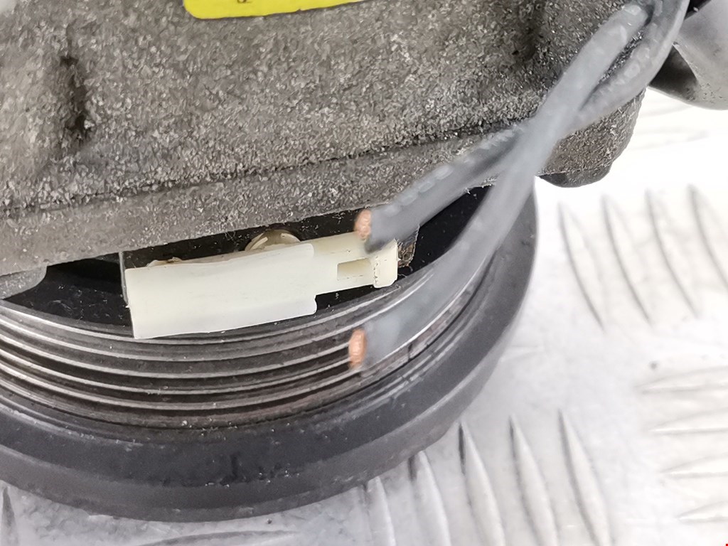 Компрессор кондиционера (системы кондиционирования) FORD Fiesta 2001-2008
