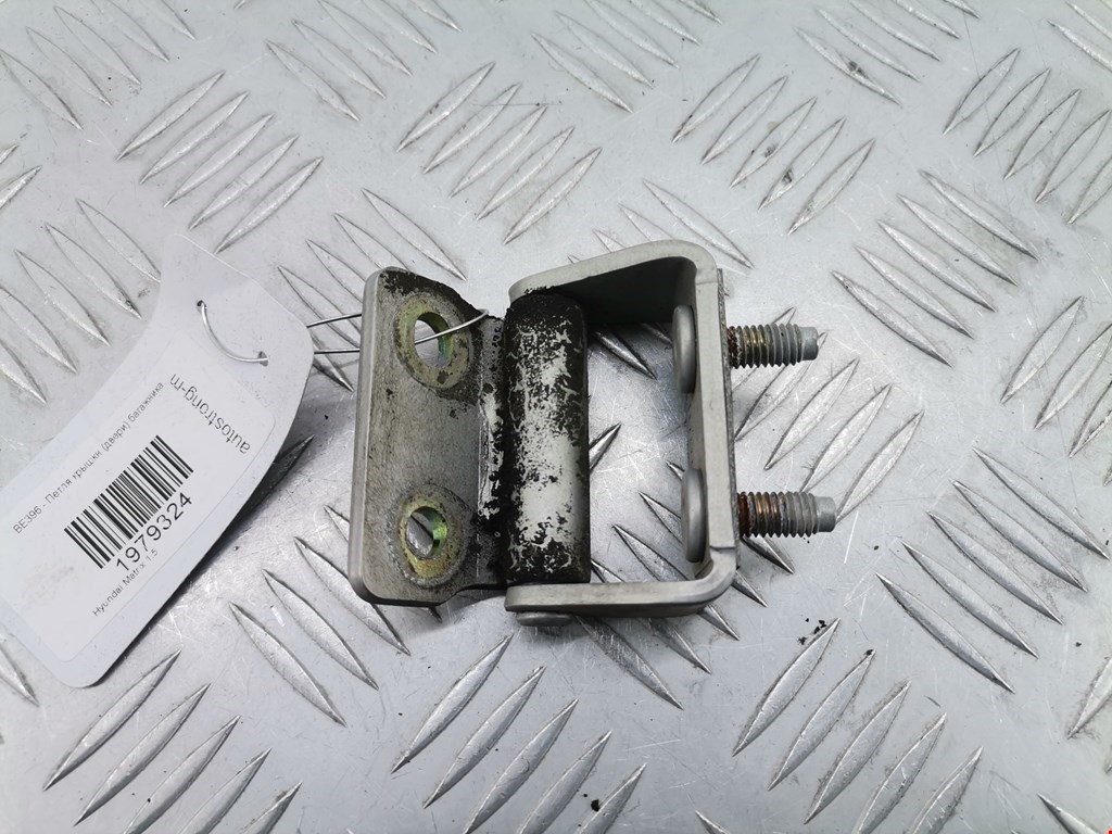 Петля крышки (двери) багажника Hyundai Matrix (2001-2010)