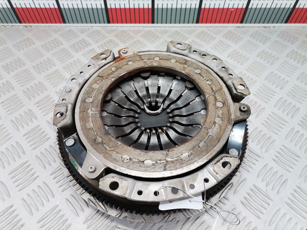 Маховик (демпфер сцепления) FORD Fiesta 2001-2008