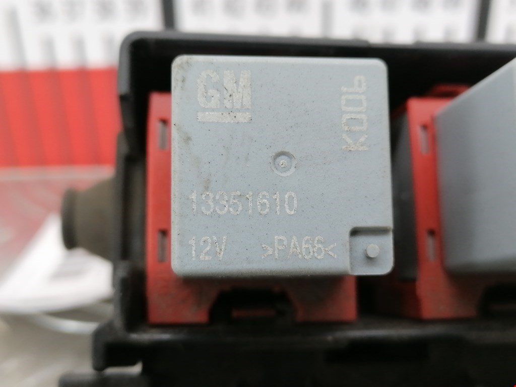 Блок реле OPEL Astra J 2009-2017