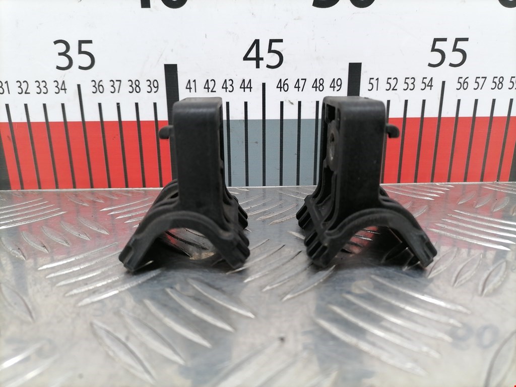 Кронштейн (крепление) радиатора OPEL Astra J 2009-2017