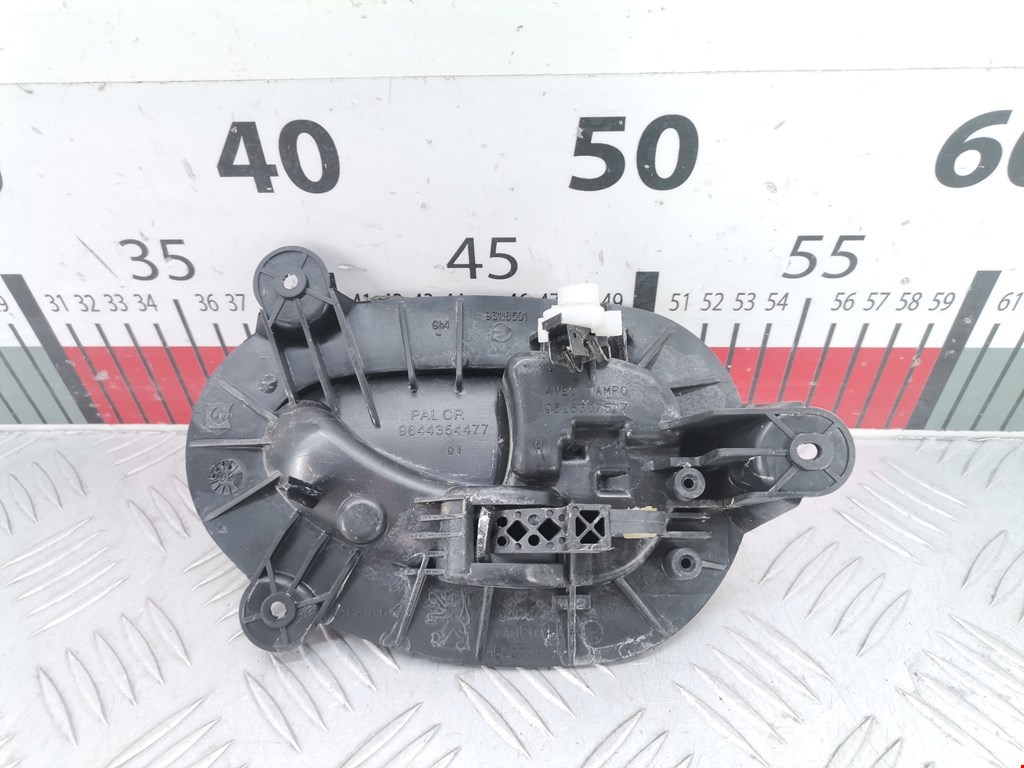 Ручка дверная передняя внутренняя левая PEUGEOT 406 1995-1999
