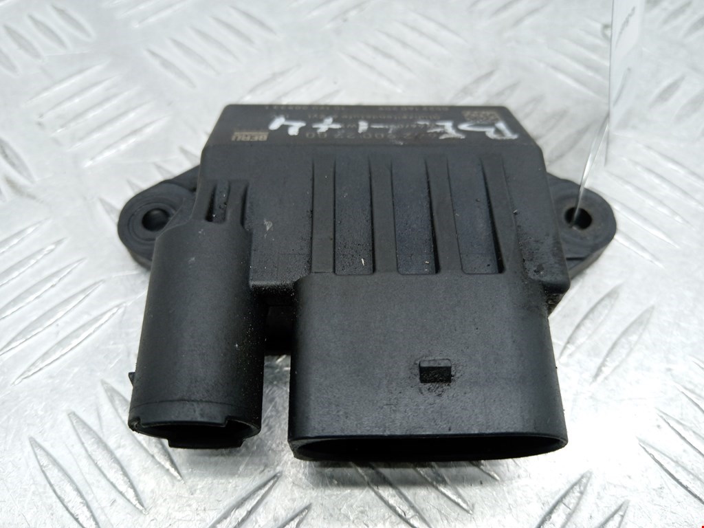 Реле свечей накала Mercedes R-Class (W251) (2005-2017)