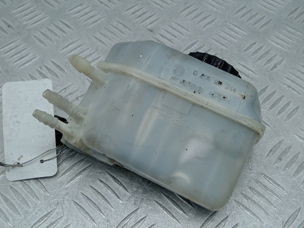 Бачок главного тормозного цилиндра OPEL Corsa D 2006-2014